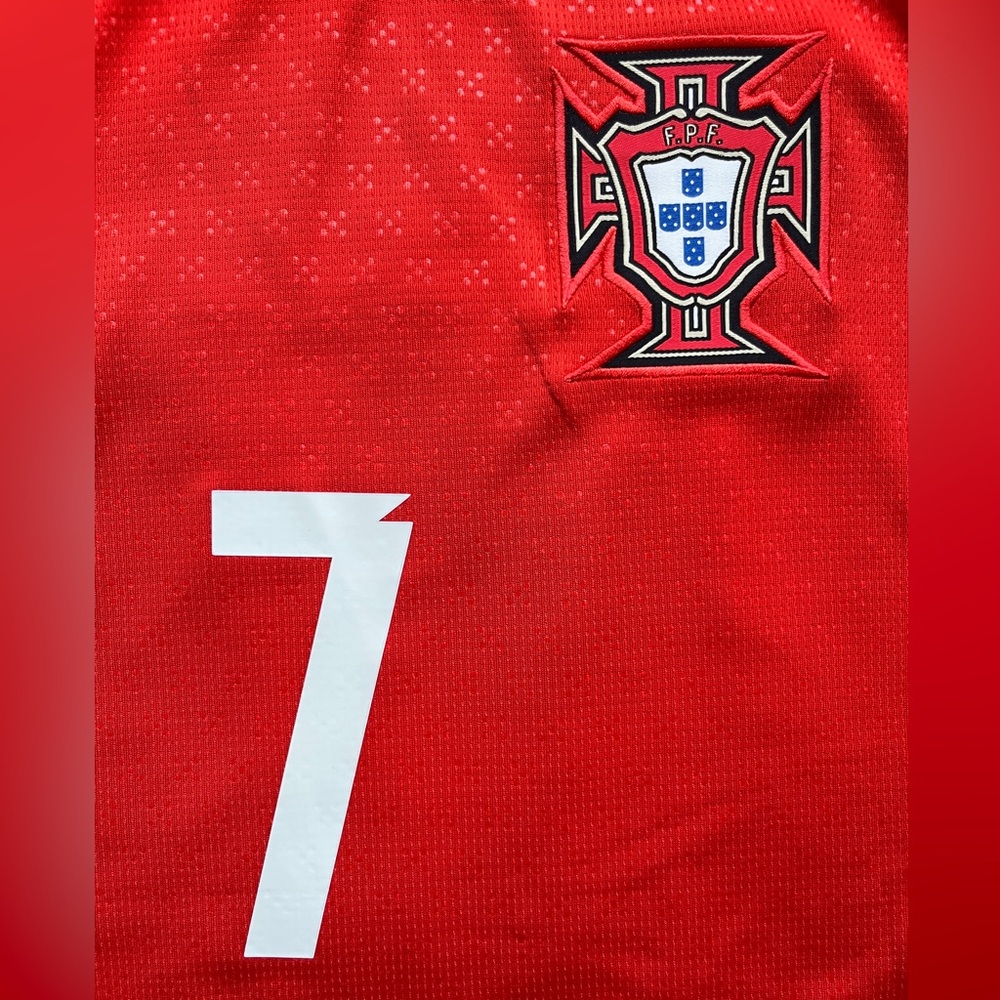 Ronaldo #7 Portugal Jersey Soccer Football Red S-L - Picture 4 of 5